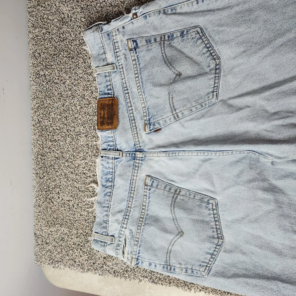 Levi‎ Strauss Signature 540 Relaxed Fit Light Wash Distressed Blue Jeans 38x31